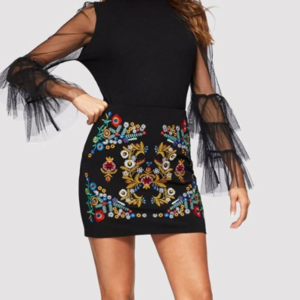 Boho floral embroidered high rise mini skirt black - Picture 4 of 4